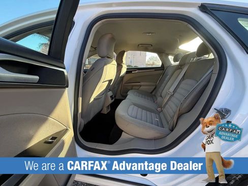 Used 2017 Ford Fusion SE image 15