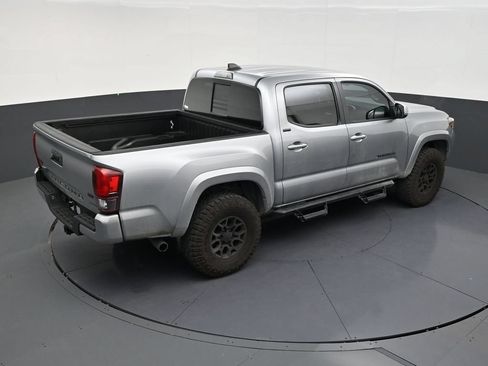 Used 2022 Toyota Tacoma SR5 w/ Technology Package RWD image 16