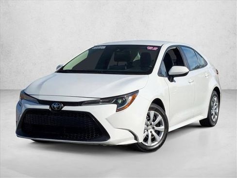 Used 2022 Toyota Corolla LE image 1