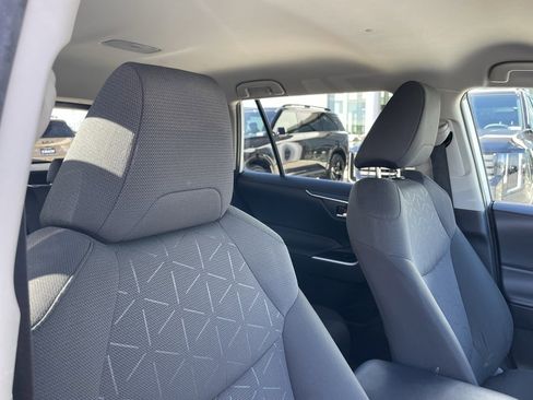 Used 2024 Toyota RAV4 XLE image 29