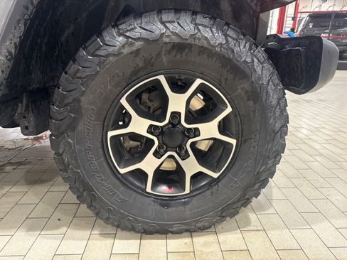Used 2023 Jeep Wrangler Unlimited Rubicon 4xe w/ Cold Weather Group AWD/4WD image 5