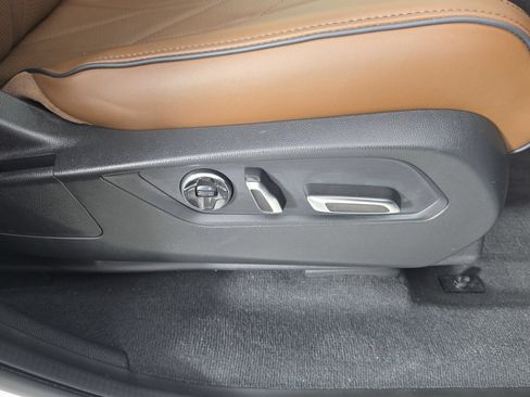 Used 2025 Acura MDX SH-AWD w/ Advance Package image 48