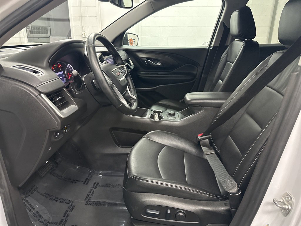 Used 2024 GMC Terrain SLT AWD/4WD image 19