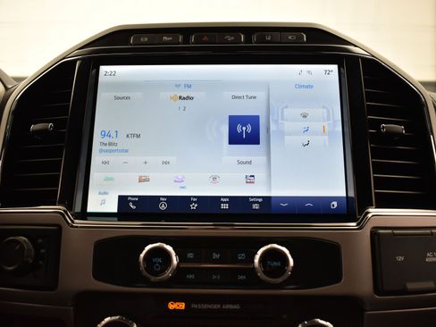 Used 2022 Ford F250 Lariat w/ Black Appearance Package image 28