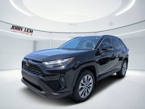 Used 2024 Toyota RAV4 XLE Premium w/ Weather Package AWD/4WD image 7