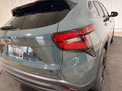 New 2026 Chevrolet Trax LT w/ Driver Confidence Package FWD image 16