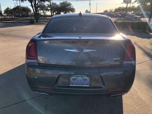 Used 2020 Chrysler 300 S image 7