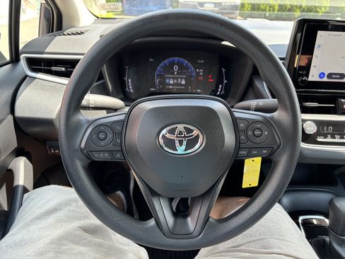 Certified 2026 Toyota Corolla LE FWD image 18