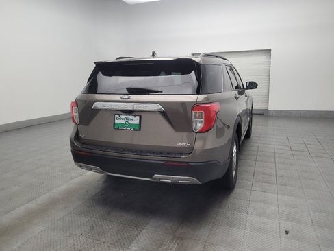 Used 2021 Ford Explorer XLT w/ Equipment Group 202A AWD/4WD image 9