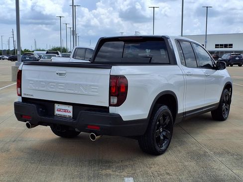 Used 2025 Honda Ridgeline Black Edition image 7
