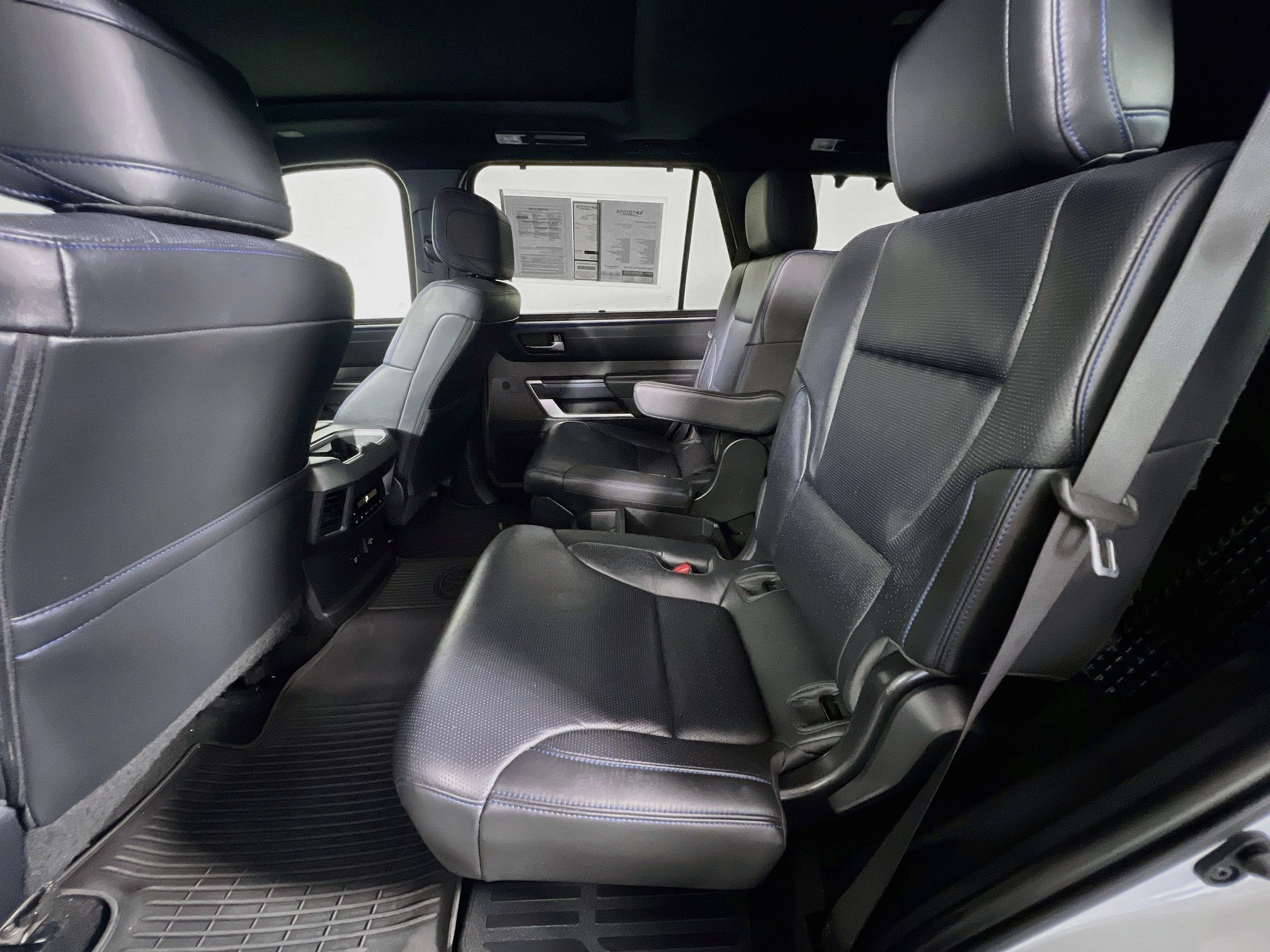 Used 2024 Toyota Sequoia Platinum AWD/4WD image 28