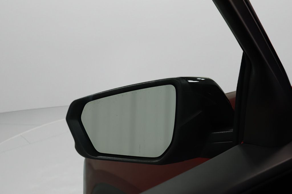 Used 2023 GMC Terrain SLE w/ Driver Convenience Package FWD image 22