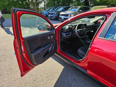 New 2026 Kia K4 FWD image 17