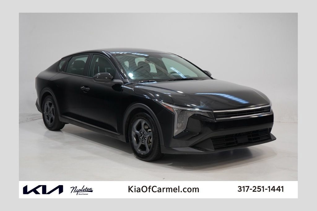 Used 2025 Kia K4 FWD image 1