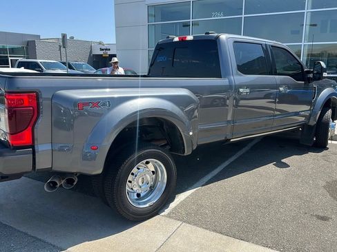 Used 2022 Ford F450 Platinum w/ FX4 Off-Road Package AWD/4WD image 2