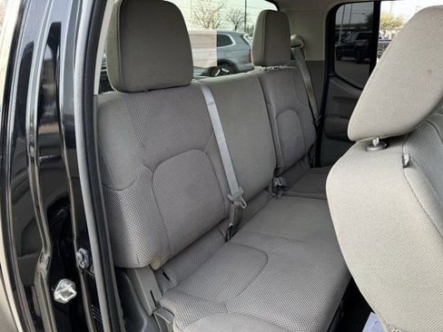 Used 2019 Nissan Frontier SV image 29