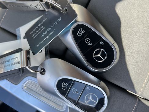 Used 2023 Mercedes-Benz EQS 450+ Sedan image 38