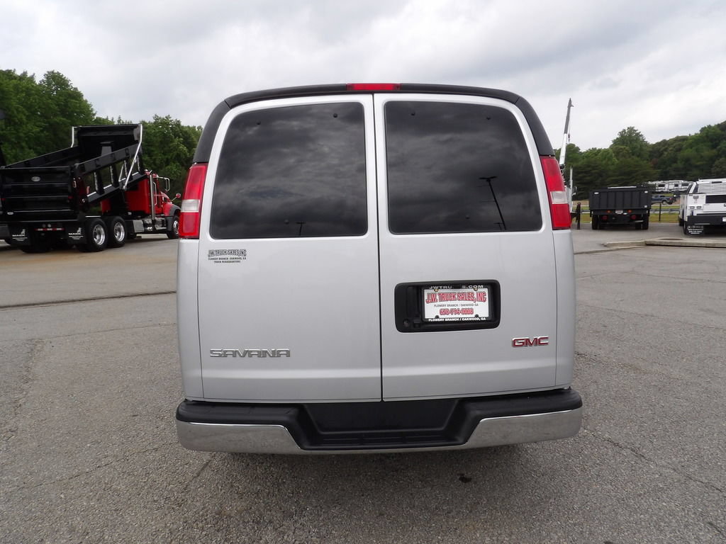 Used 2023 GMC Savana 2500 w/ Driver Convenience Package RWD image 6