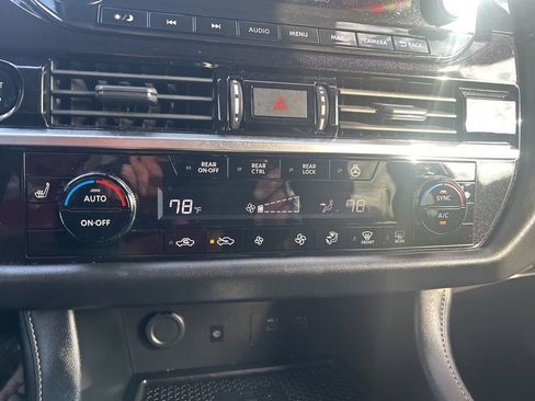 Certified 2025 Nissan Pathfinder SL FWD image 15