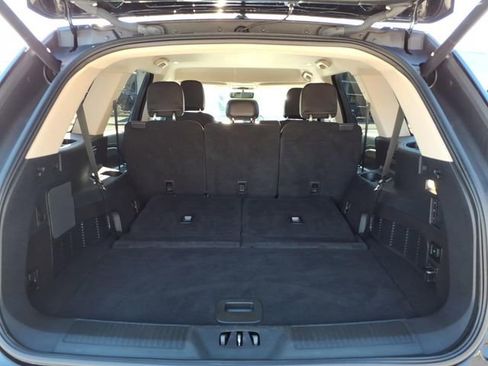 Used 2023 Lincoln Aviator AWD image 9