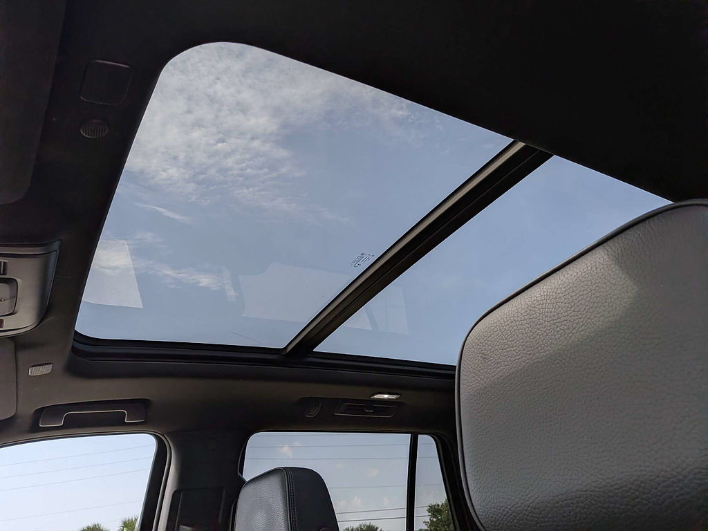 Used 2024 GMC Yukon Denali AWD/4WD image 22