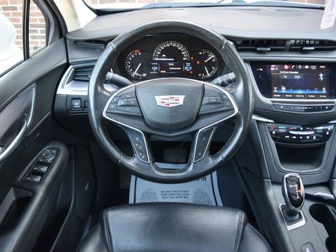 Used 2019 Cadillac XT5 Premium Luxury image 19