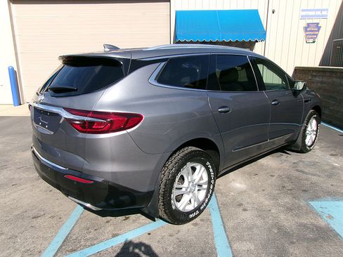 Used 2021 Buick Enclave Essence image 5