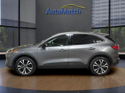Used 2022 Ford Escape SE w/ SE Sport Appearance Package image 7