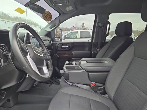 Used 2023 GMC Sierra 2500 SLE w/ Remote Start Package image 11