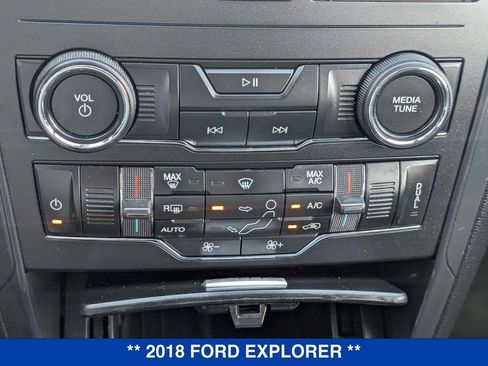 Used 2018 Ford Explorer XLT w/ Equipment Group 201A AWD/4WD image 44