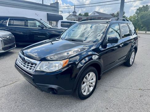 Used 2011 Subaru Forester 2.5X Premium AWD/4WD image 3