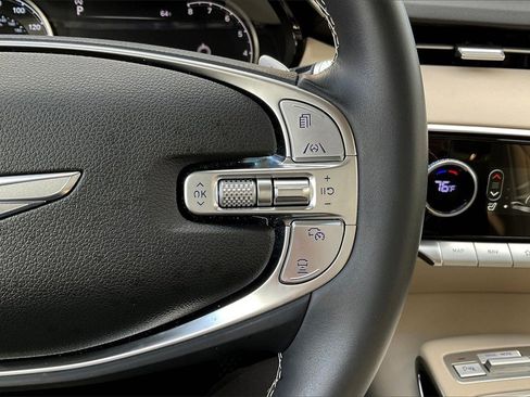 Used 2025 Genesis GV70 2.5T image 11