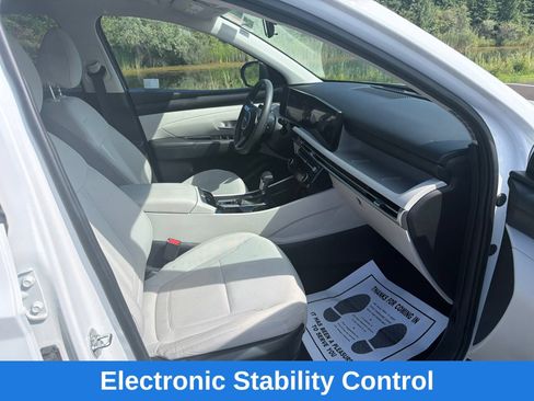 Used 2025 Hyundai Tucson SEL FWD image 24