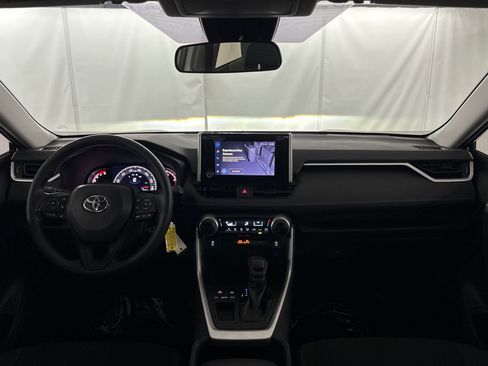 Used 2024 Toyota RAV4 LE FWD image 17