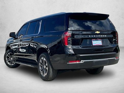 Used 2026 Chevrolet Suburban LS image 13