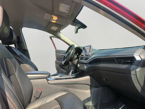 Used 2023 Nissan Altima 2.5 SR FWD image 11