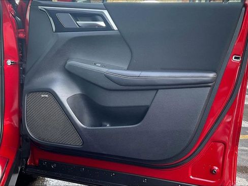 Used 2025 Mitsubishi Outlander ES image 23