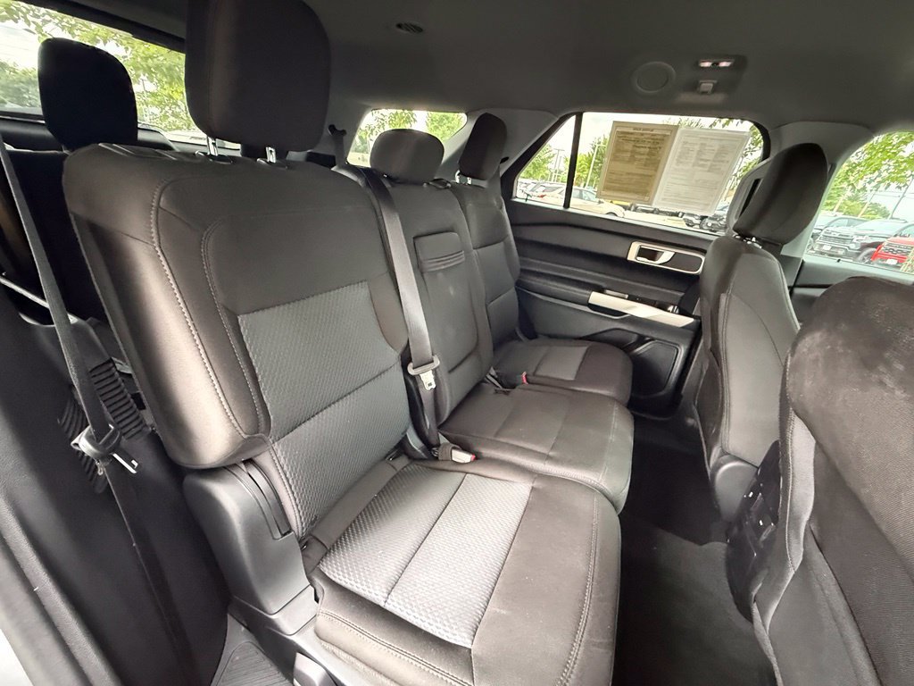Used 2024 Ford Explorer XLT AWD/4WD image 28