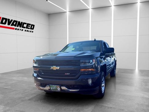 Used 2018 Chevrolet Silverado 1500 LT w/ All Star Edition AWD/4WD image 4