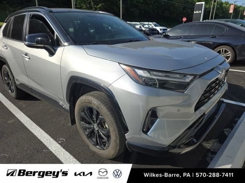 Used 2022 Toyota RAV4 XSE AWD/4WD image 9
