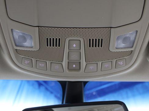 Used 2017 Lincoln Continental Select FWD image 20