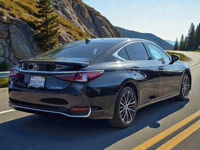 Used 2024 Lexus ES 300h w/ Premium Package