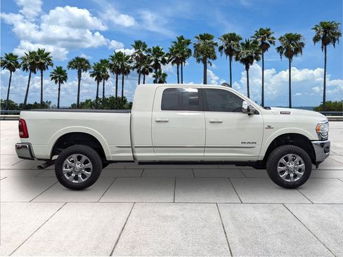 Used 2022 RAM 3500 Limited image 9