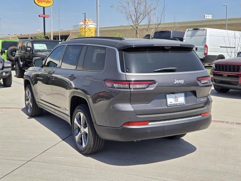 New 2026 Jeep Grand Cherokee L Limited w/ Luxury Tech Group II RWD image 3