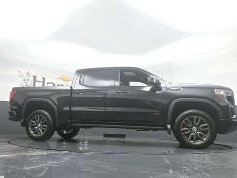 Used 2022 GMC Sierra 1500 AT4 w/ AT4 Premium Package image 2