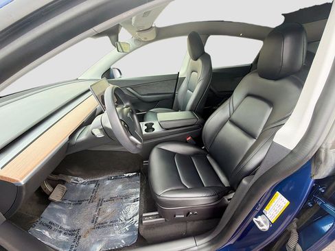 Used 2021 Tesla Model Y Long Range AWD/4WD image 13