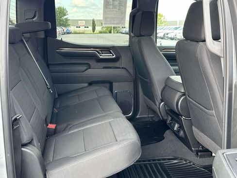 Used 2024 Chevrolet Silverado 1500 LT AWD/4WD image 25
