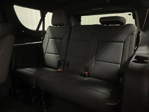 Used 2024 GMC Yukon XL SLT image 24
