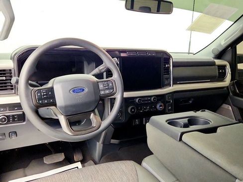 Used 2024 Ford F250 Lariat w/ Sport Appearance Package AWD/4WD image 12