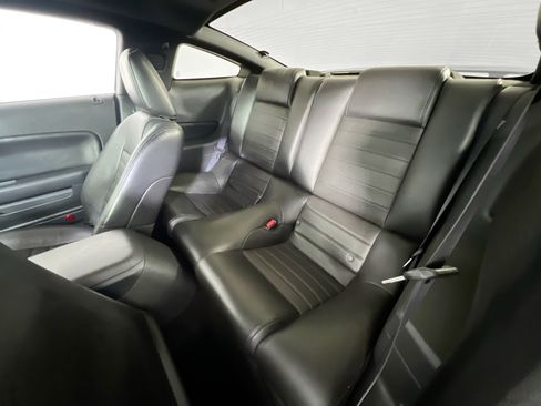 Used 2006 Ford Mustang GT Premium image 21